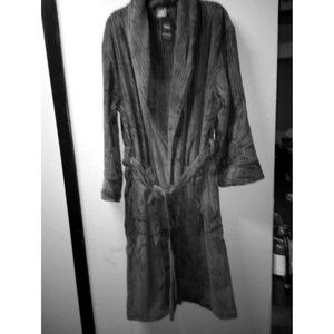 NWT Hanes charcoal gray plush fleece robe medium to large